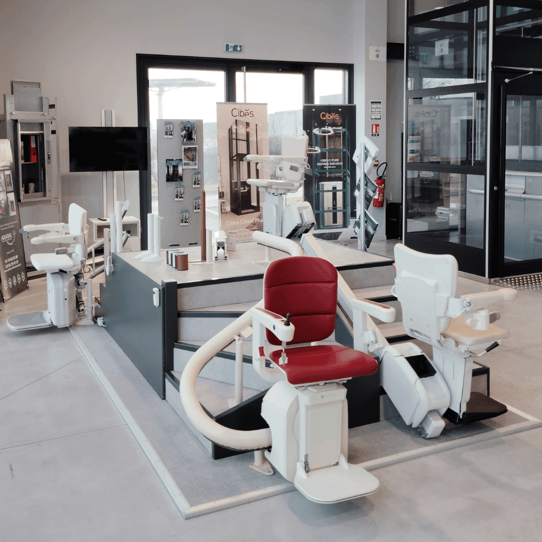 Nouveaux sièges monte escaliers Handicare dans notre showroom